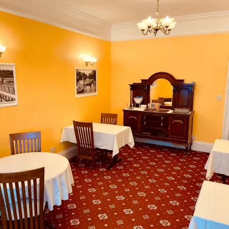 The Snowdon House