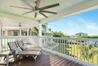 Beach House Getaway - Kayaks - 2Br 2.5BA Coastal Villa