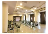 Hotel Lalit Inn Lonavala - Kæledyr tilladt
