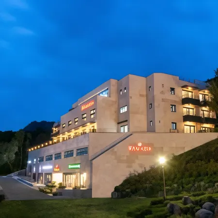 Petro Hotel
