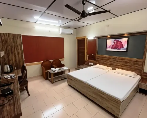 Pops Hotel and Restaurant Hotels in Palampur