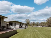 Tindarra Resort Hotels in Moama