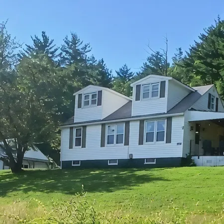 Ska'no'ne-Peaceful escape; Sunrise coffee on the covered porch, sun set Fire pit