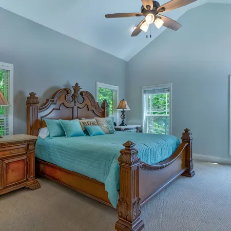 7 Bedroom! Amazing Lake House, Private Dock & Jet Ski Pads, Kids Dream Game Room