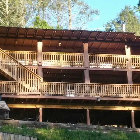Lake Watauga FAMILY FUN, Sunny Lake Front Home  Private Dock  Water Toys WiFi
