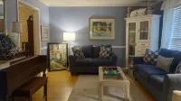 Local Events House on Lake near HPU, High Point Markets, NC Hospitals - ジム