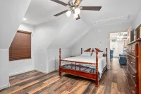 Backwoods Bungalow - 3-Star