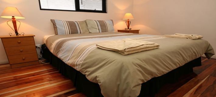Glenaire Apartments at Meredith Hotels in Strahan