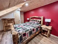 Stylish Cataloochee Mtn Cabin with a hot tub. - 샬레 호텔