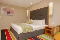 Ela Beach Hotel & Apartments - bar