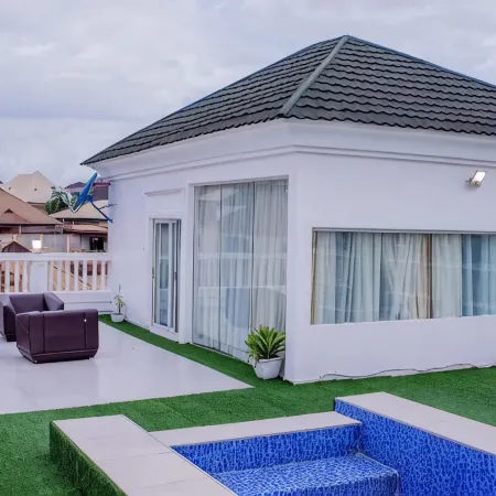 Mondeestars Luxury Home