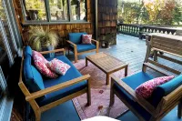 Pine Grove Retreat- True Mtn. Chalet near 7 Springs, Falling Water, & Ohiopyle - Chalets