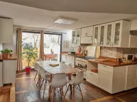Quiet, spacious house just outside Paris. Metro 7 Hotels in Pantin