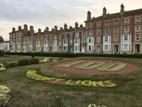 Moray Beachside Apartments