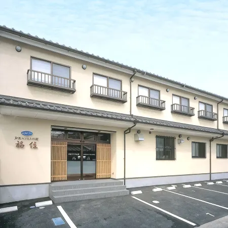 Wafu Business Ryokan Fukuzumi Отели рядом с достопримечательностью «Станция Shimizu »