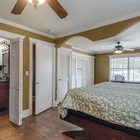Charming Coastal Retreat in West Biloxi!