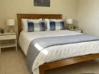 Hideaway Tom's on the Mundoo Channel Hotels in Goolwa