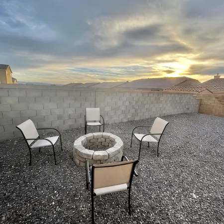 Beautiful New 4 Bedroom, 2 Bath River Getaway Home, close to Casinos