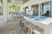 Luxury BEACHFRONT Beach House - Pool & Spa - Direct Gulf Access - Entire Home - Beach