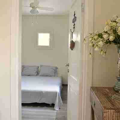 A Roof Top Beautiful Apartment with Sun Bathing Porch, No Elevator. Rooms