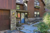 Lake Home/Hot Tub/Game Room/Large Outside Fire Pit/Entertainers Kitchen - 4 stjerner
