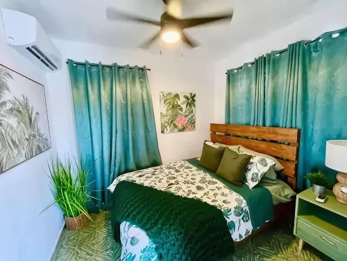 Casa Emerald, by the beach. - Wifi