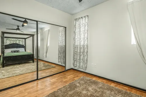 Circle Overlook-Private Downtown apartment