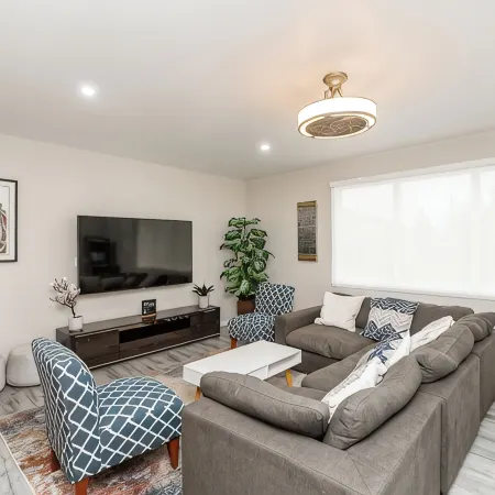 Modern 3-bedroom Rancher with AC and WiFi in Chilliwack