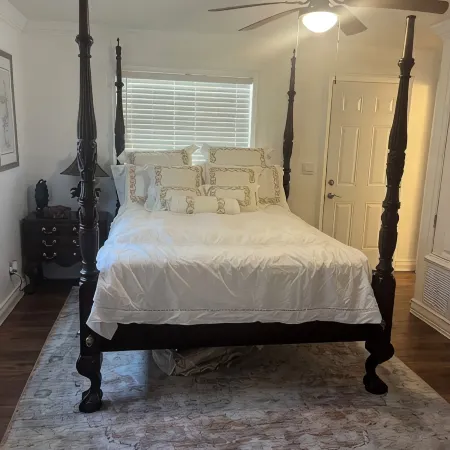 Warm and Welcoming 3-Bedroom 2 Bath House near Brownwood Town Square. 2 miles