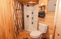 Peacock/River Yurt Village/Couples Yurt/Hot Tub/Close to Town! - Chalets