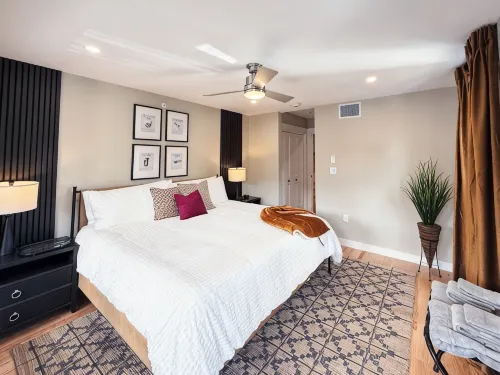 Music City Vibe ~ Luxe ~ PVT Deck ~ DWTN ~ <2min to MKT SQ - 4-Star