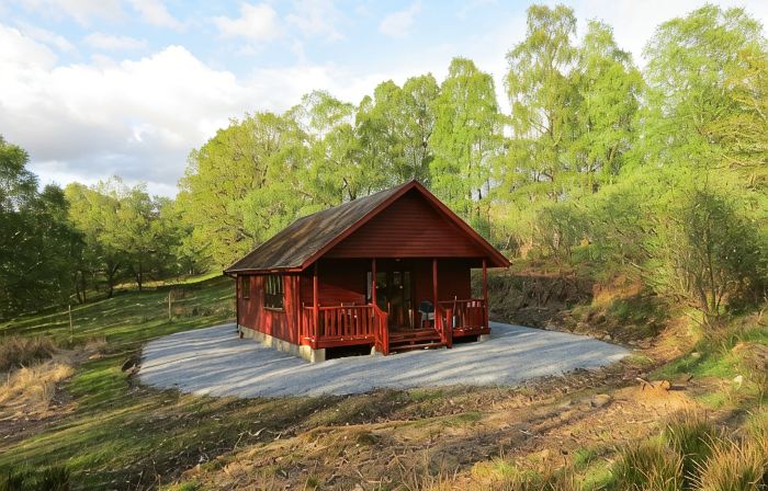 Oak Lodge Cosy Cabin With 2 Bedrooms. Open all year. 15 miles from Fort William