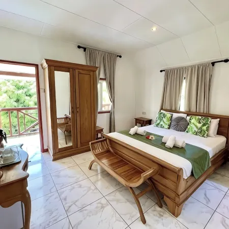 Lucy's Guesthouse
