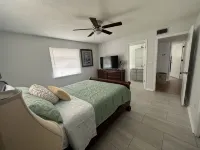 Endless Summer with Beach Access - # D - Apartments