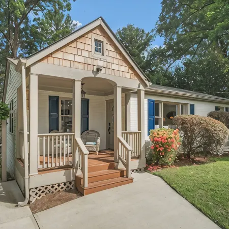 3BR Cozy Home <1 mile away from CHOA with Pets allowed and large deck