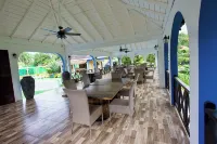 Rum Runners Resort - 2-stjärniga