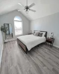 Family Friendly House- Close to Branson & Springfield,MO with king size bed - 3-Star