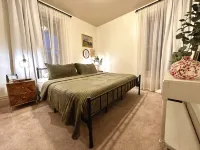 LUX Uptown Escape - The Trester - Boutique