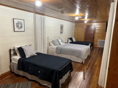 Cabin on the Ridge - Hometown - Laurel, MS - Homestays