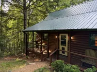 Cozy 2-bedroom cabin in beautiful Blairsville with AC, WiFi - Feriehus