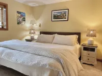 Cozy Private Mountain Retreat, 5 Min to Cranmore, 10 to Attitash, 3 Mins to Town - balcony