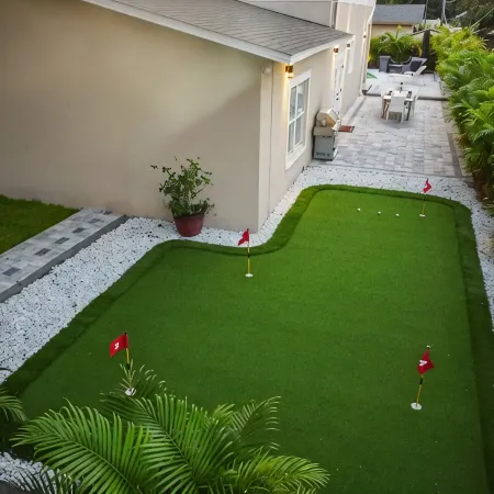 Clearwater Villa 6 Br, Heated Pool,  Mini Golf,  4K Projector Lounge Theatre