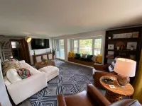 4 Bedroom Home on the River with Private River access - ห้องครัว