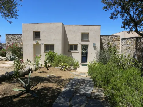 Mini villa with 2 bedrooms, SEA VIEW & A/C - Homestays