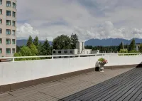 Rosellen Suites at Stanley Park - Bergblick