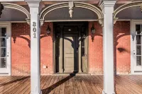 Enjoy Beautiful Historic Franklin Here! - Wi-Fi