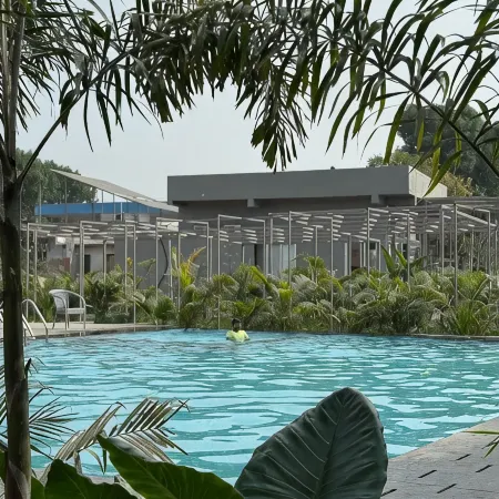 Luxriaa Inn Resort At Statue Of Unity