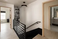 Luxury Stand Alone Condo, Minutes from Downtown Bozeman, Garage & Outdoor Patio - 4-نجوم