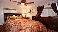 A Few Steps to the Beach! Ocean Views, Patio and 1 Car Garage Parking! - 4-Sterne