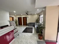 Hotel Magic Square(1 Km Away from Train Station) - 2-Star